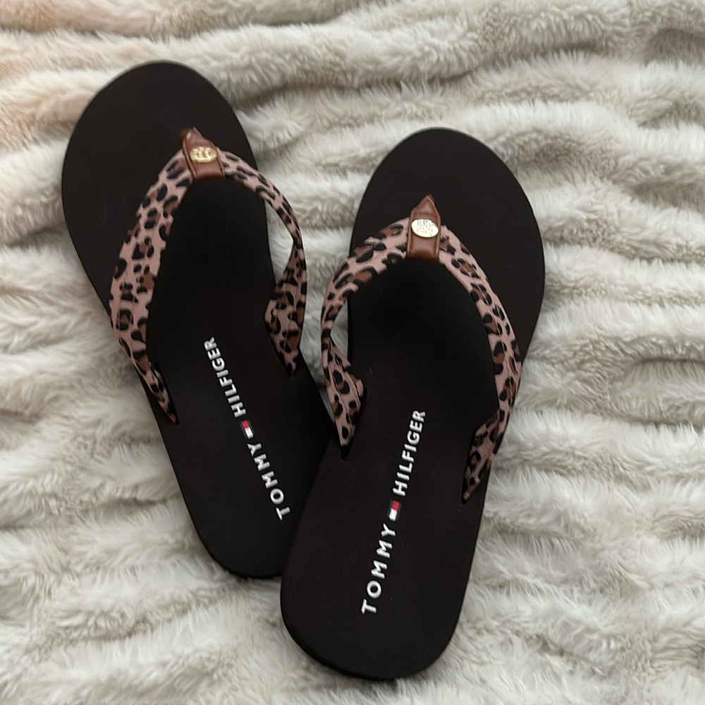 Tommy Hilfiger flip flops